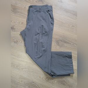 Under Armour Straight Leg Elastic Waist Gray Chinos Men's 40